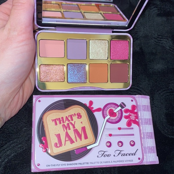 Too Faced “That’s my Jam” Eyeshadow Palette - Picture 2 of 3